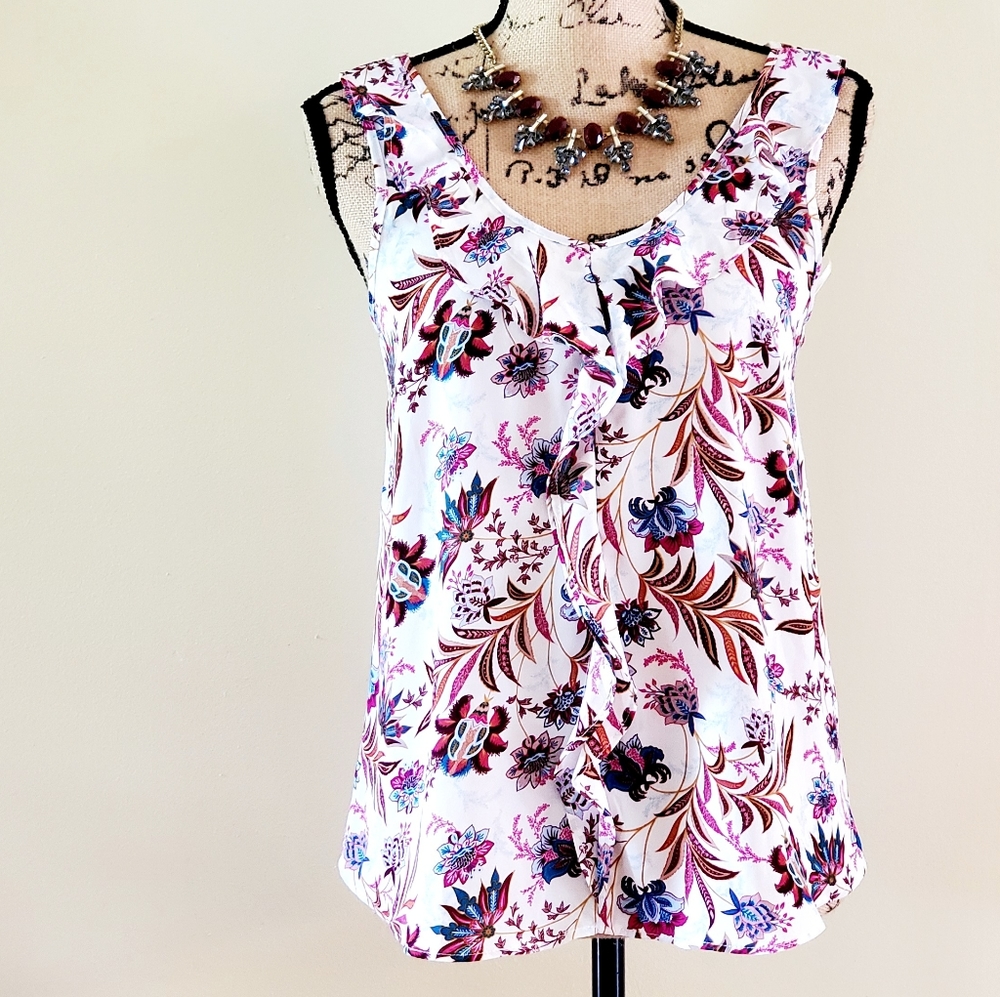 Floral ruffle sleeveless blouse